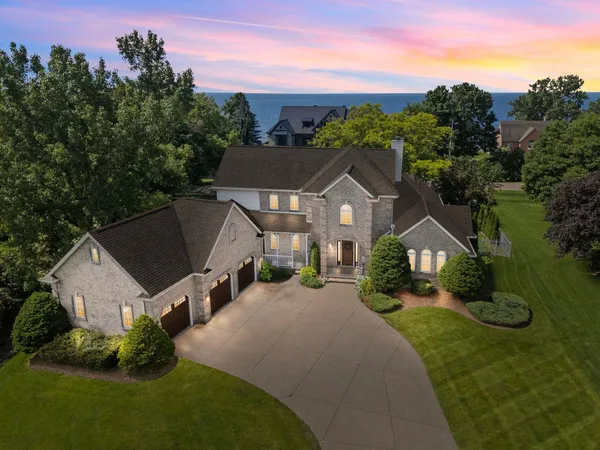 $830,000 | W5837 Royal Troon Road, Menasha, WI 54952