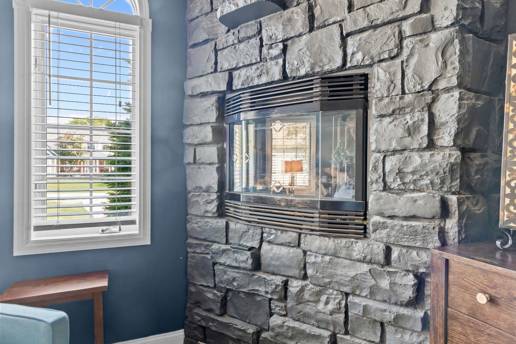 W5837 Royal Troon Road Menasha, WI 54952 - Photo 3 of 73