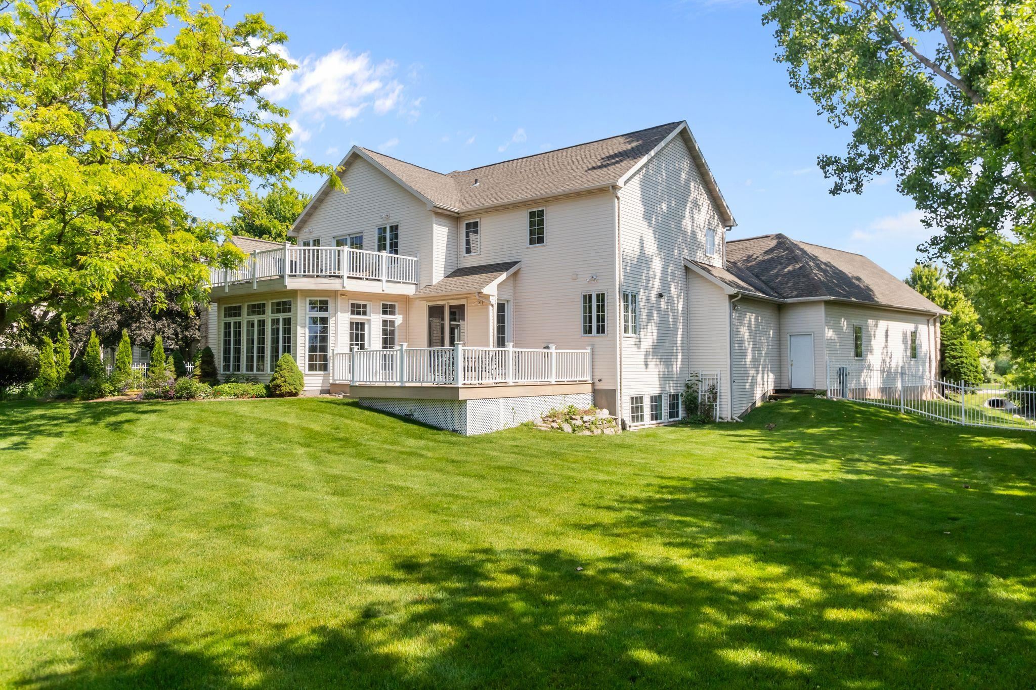 W5837 Royal Troon Road Menasha, WI 54952 - Photo 46 of 73