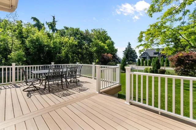 $830,000 | W5837 Royal Troon Road, Menasha, WI 54952