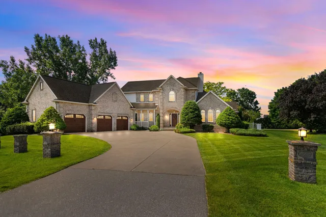 $830,000 | W5837 Royal Troon Road, Menasha, WI 54952