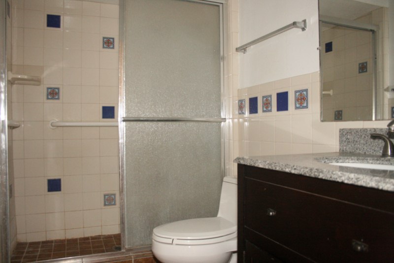 2501 West Dobbins Road Phoenix, AZ 85041 - Photo 11 of 23 MASTER BATH