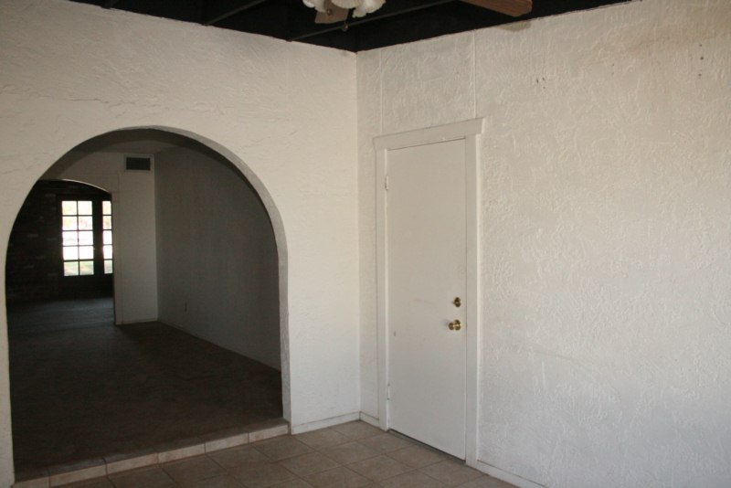 2501 West Dobbins Road Phoenix, AZ 85041 - Photo 15 of 23 BONUS ROOM