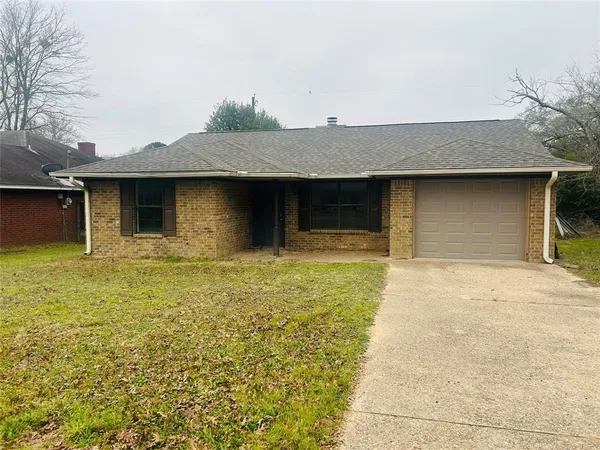 $174,000 | 1104 Meadow Drive, Athens, TX 75751