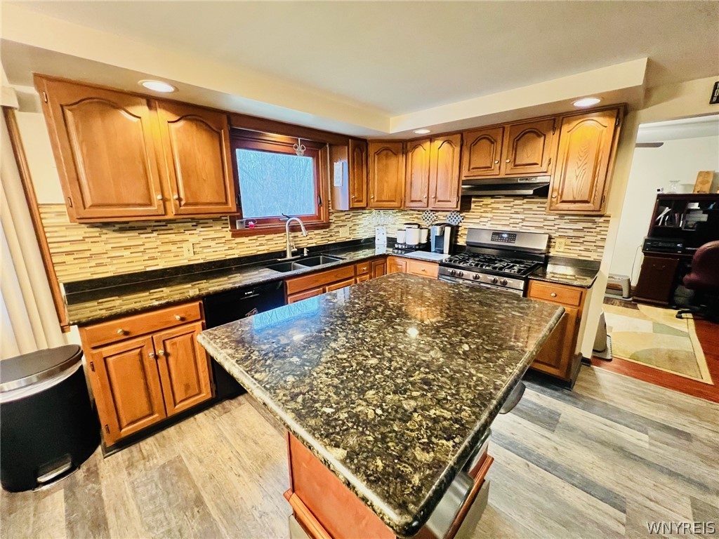 7370 Delamater Road Evans, NY 14047 - Photo 4 of 39