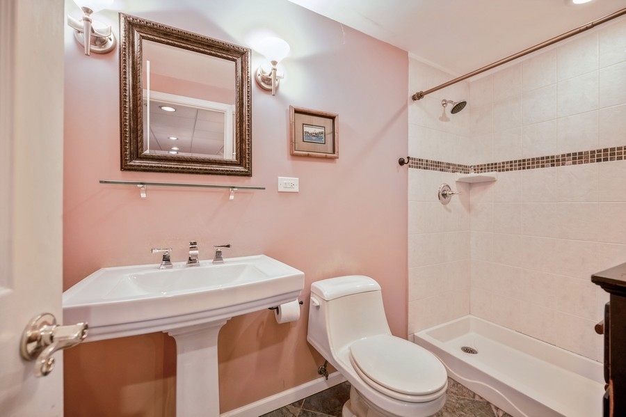 1929 Koehling Road Northbrook, IL 60062 - Photo 14 of 16 Gallery Image 14
