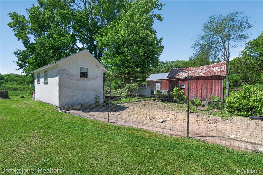 9455 Andersonville Road Clarkston, MI 48346 - Photo 53 of 80