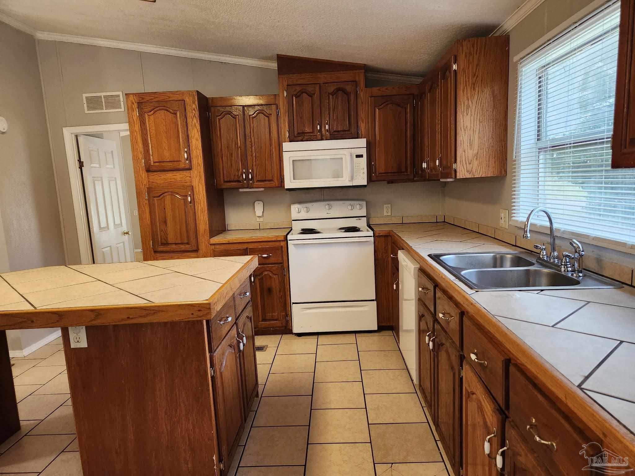 5718 Brooks Lane Pace, FL 32571 - Photo 4 of 20