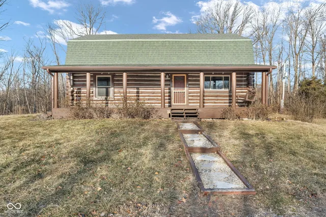 $399,000 | 6968 South 300 West, Trafalgar, IN 46181