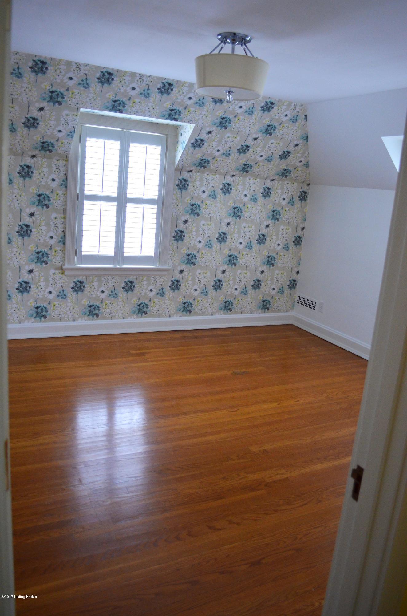 2711 Lexington Road Louisville, KY 40206 - Photo 31 of 39 DSC_1074