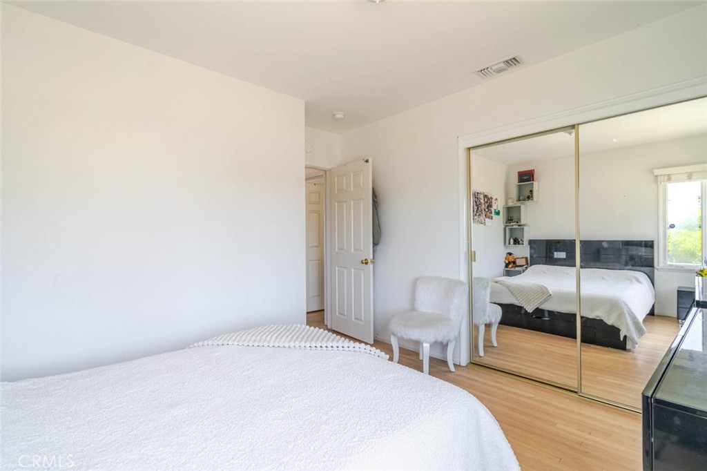 801 Stephen Road Burbank, CA 91504 - Photo 18 of 35