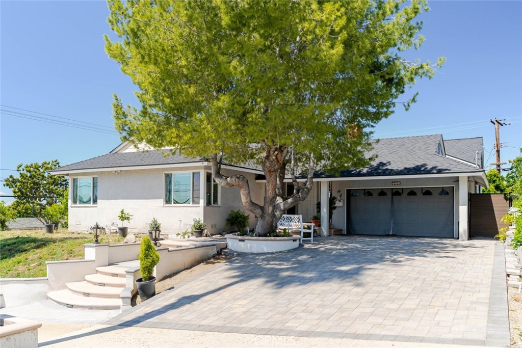 801 Stephen Road Burbank, CA 91504 - Photo 3 of 35