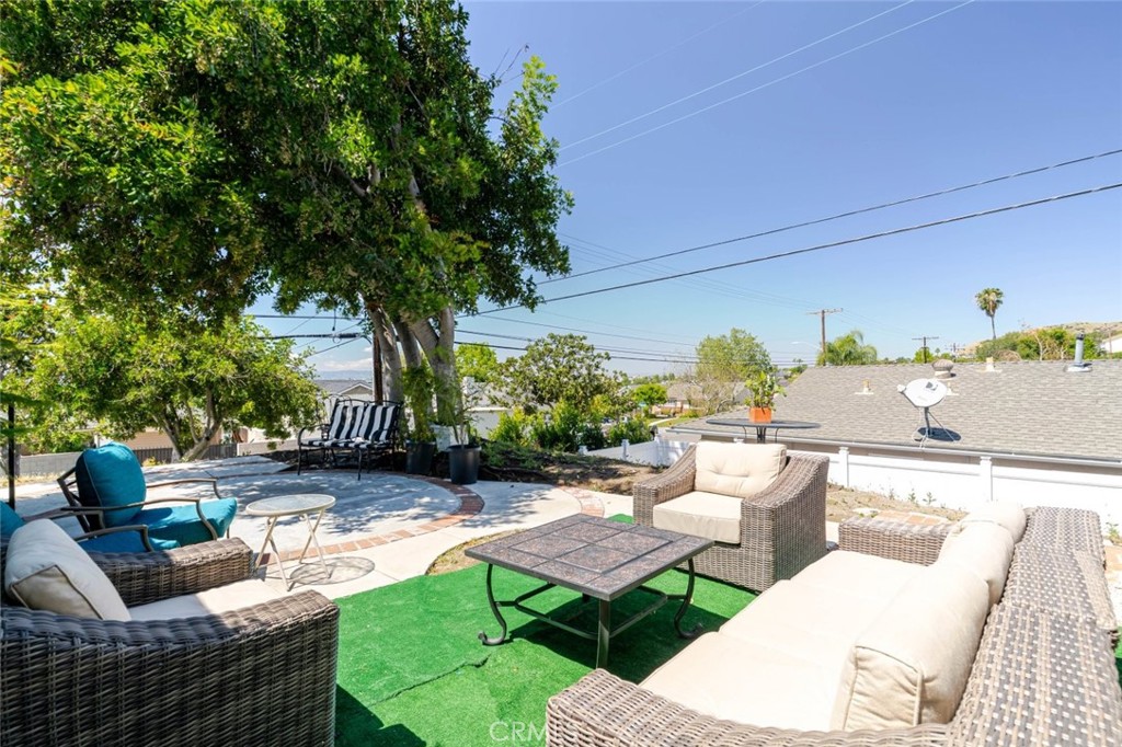 801 Stephen Road Burbank, CA 91504 - Photo 33 of 35