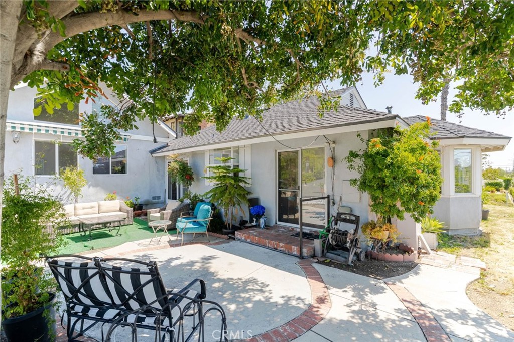 801 Stephen Road Burbank, CA 91504 - Photo 34 of 35