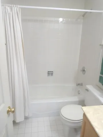 $369,900 | 5434 Ashbrook Place, Downers Grove, IL 60515