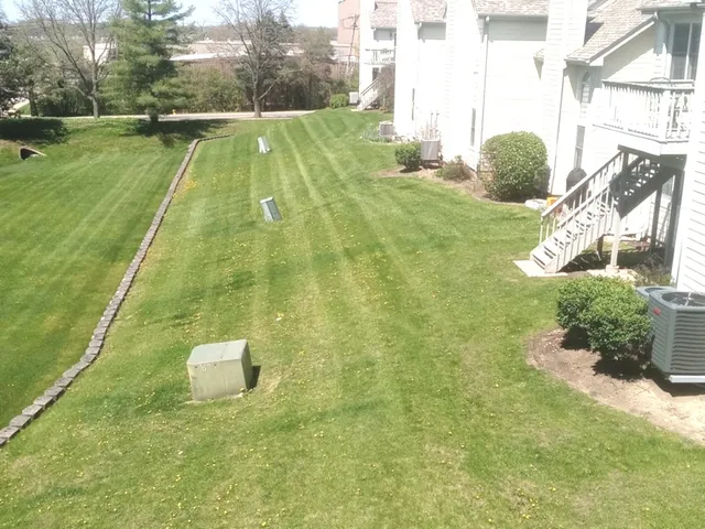 $369,900 | 5434 Ashbrook Place, Downers Grove, IL 60515