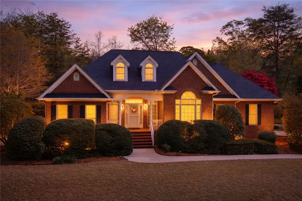 $475,000 | 133 South Port Drive, Seneca, SC 29672