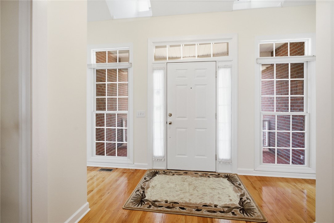 133 South Port Drive Seneca, SC 29672 - Photo 7 of 48