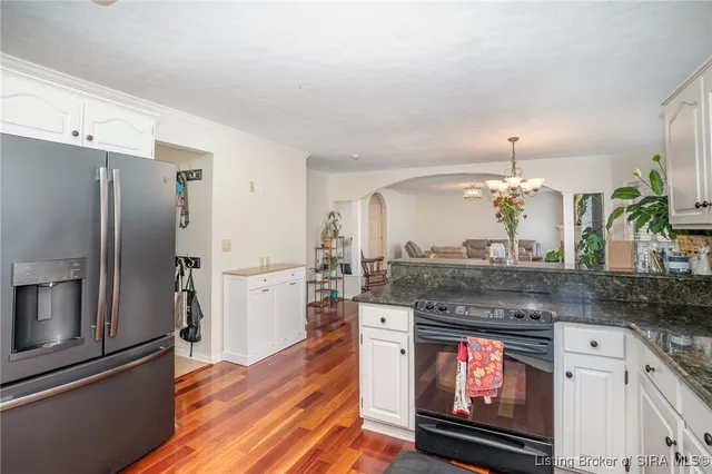 $565,000 | 6103 Pebble Creek Cove, Floyds Knobs, IN 47119