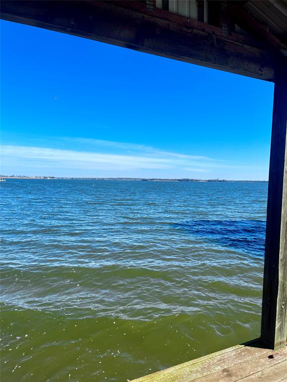0 LCR 799 Groesbeck, TX 76642 - Photo 8 of 24 a view of an ocean from a balcony