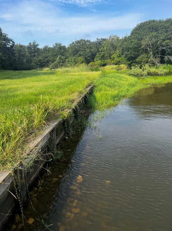 0 LCR 799 Groesbeck, TX 76642 - Photo 9 of 24 a view of an ocean from a balcony