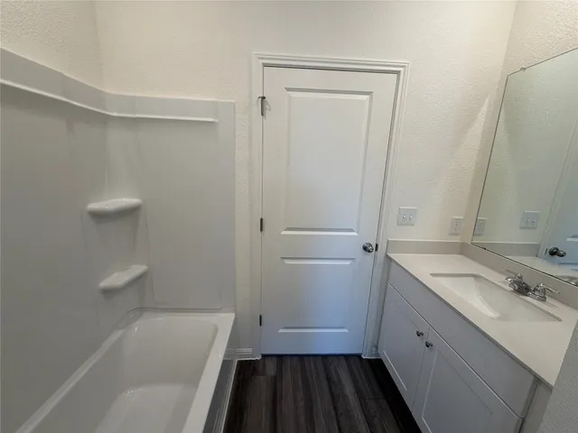 $2,195 | 132 Rother Place, Taylor, TX 76574