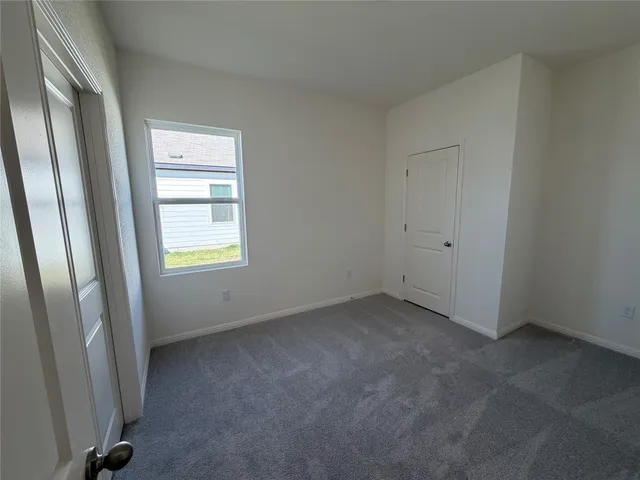 $2,195 | 132 Rother Place, Taylor, TX 76574