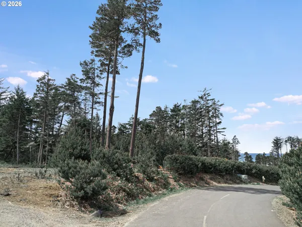 $240,000 | 1500 Southeast Bracken Terrace, South Beach, OR 97366