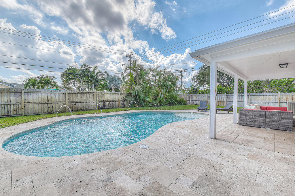 380 Franklin Road Tequesta, FL 33469 - Photo 29 of 36 380FranklinRoad_43