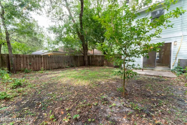 $2,500 | 830 Main Street, Atlantic Beach, FL 32233