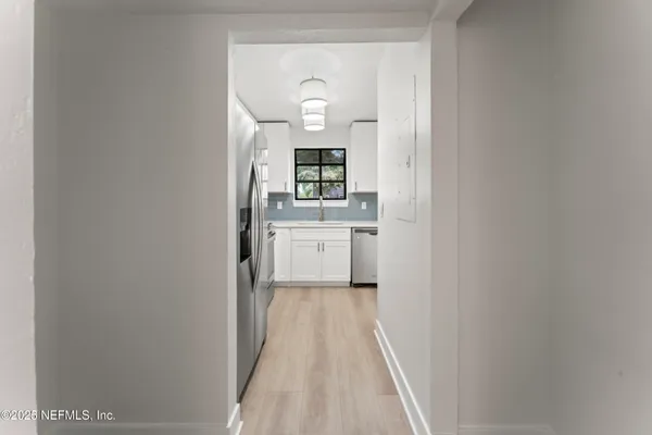 $2,500 | 830 Main Street, Atlantic Beach, FL 32233