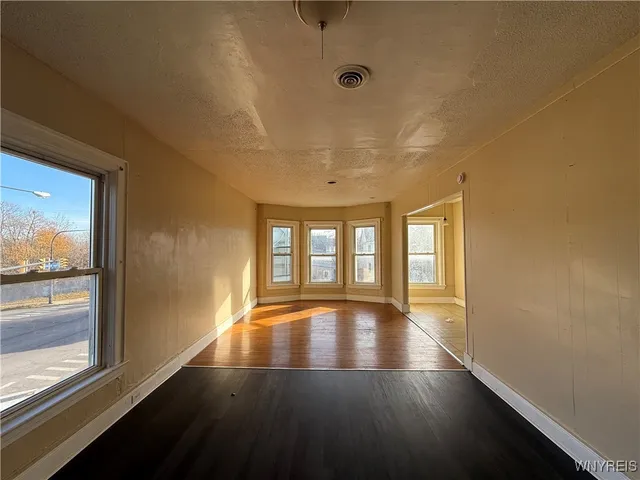 $174,990 | 172 Austin Street, Buffalo, NY 14207