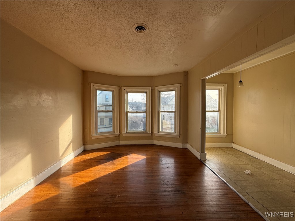 172 Austin Street Buffalo, NY 14207 - Photo 5 of 26