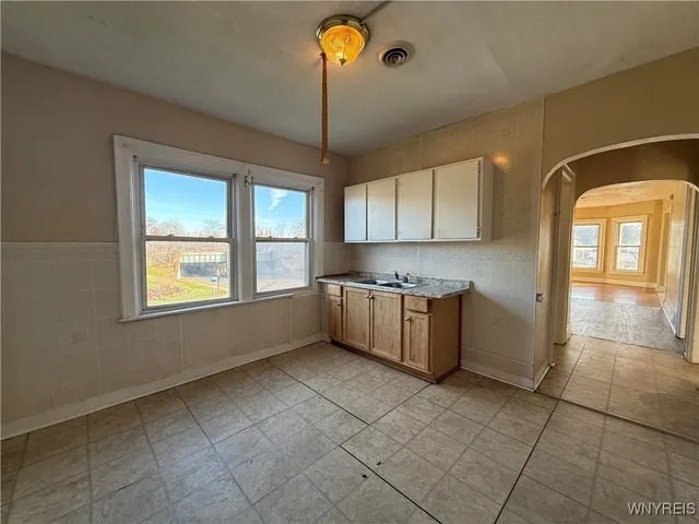 $174,990 | 172 Austin Street, Buffalo, NY 14207