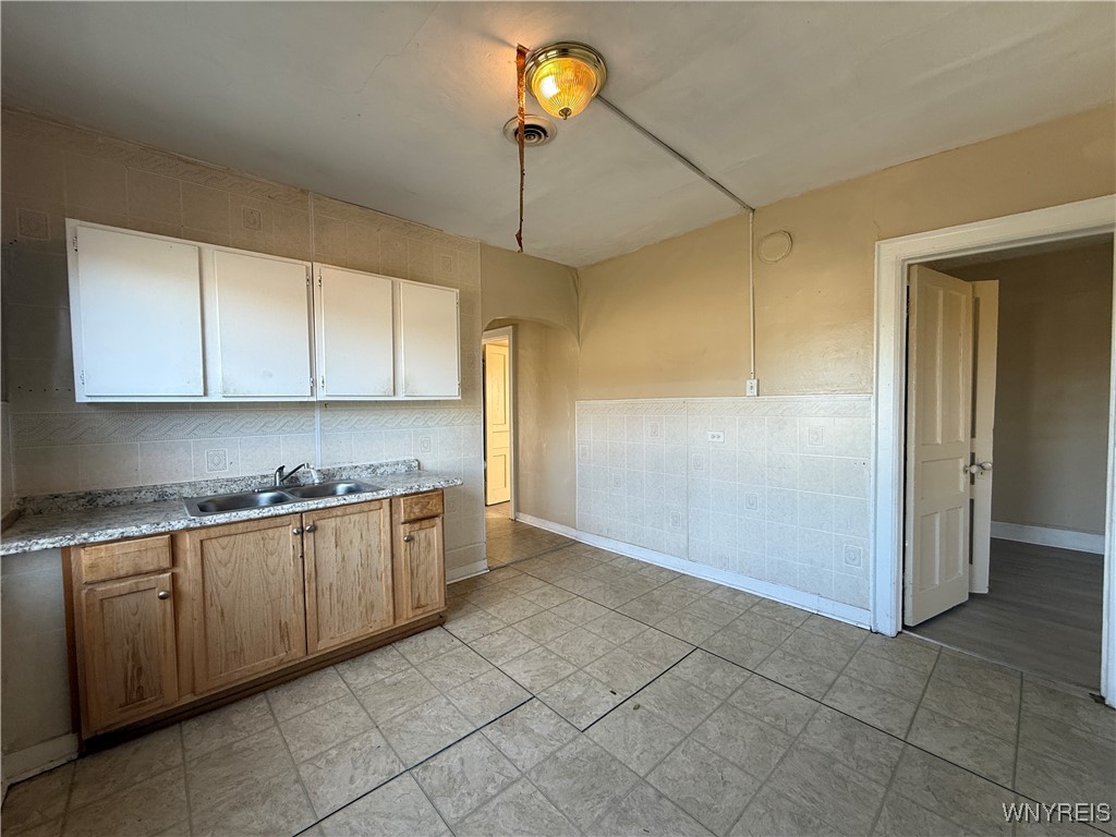 172 Austin Street Buffalo, NY 14207 - Photo 8 of 26