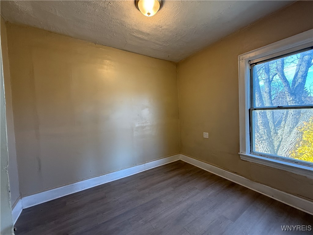 172 Austin Street Buffalo, NY 14207 - Photo 10 of 26