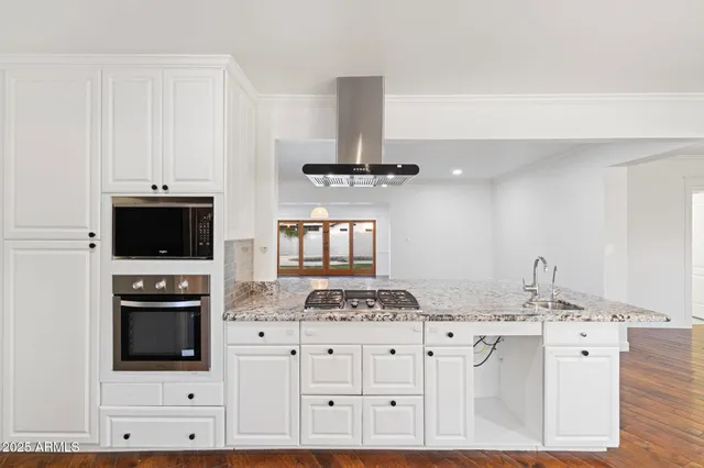 $1,300,000 | 5328 East Pinchot Avenue, Phoenix, AZ 85018