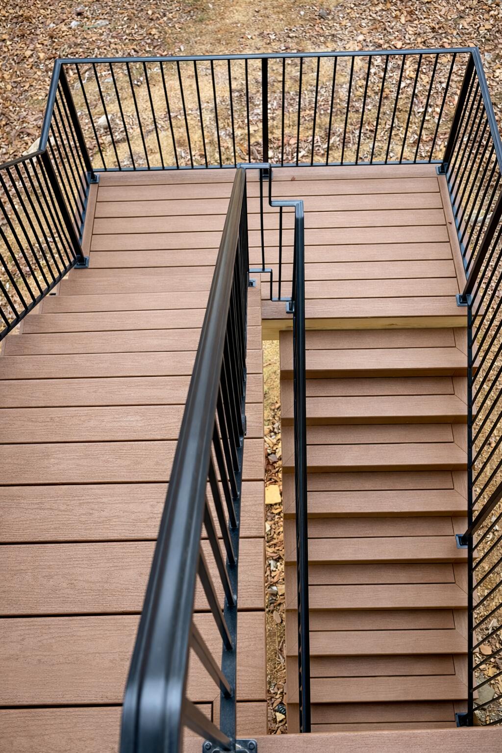 3847 Kings Road Chattanooga, TN 37416 - Photo 20 of 21 Stairs from the deck