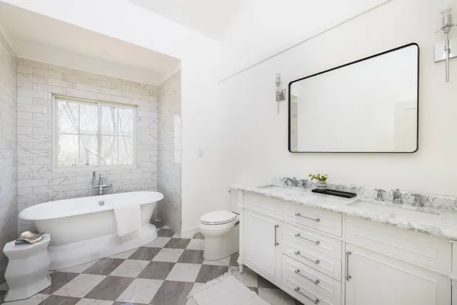 $40,000 | 4 Red Fox Lane, East Hampton, NY 11937