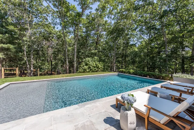 $40,000 | 4 Red Fox Lane, East Hampton, NY 11937