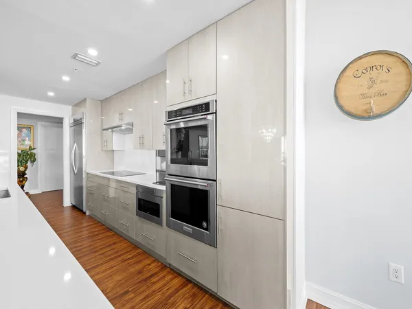 $10,500 | 715 Bayshore Drive, Unit 904, Fort Lauderdale, FL 33304