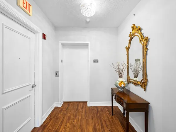 $10,500 | 715 Bayshore Drive, Unit 904, Fort Lauderdale, FL 33304