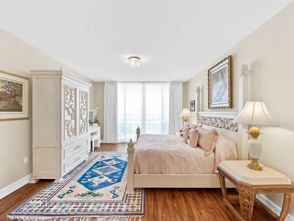 $10,500 | 715 Bayshore Drive, Unit 904, Fort Lauderdale, FL 33304