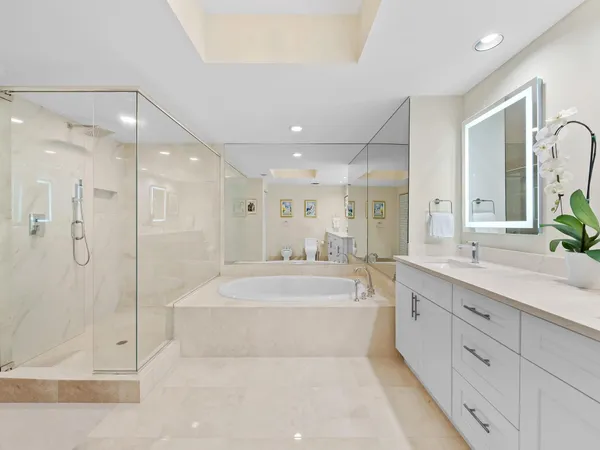 $10,500 | 715 Bayshore Drive, Unit 904, Fort Lauderdale, FL 33304