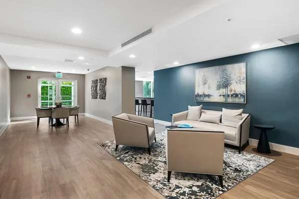 $10,500 | 715 Bayshore Drive, Unit 904, Fort Lauderdale, FL 33304