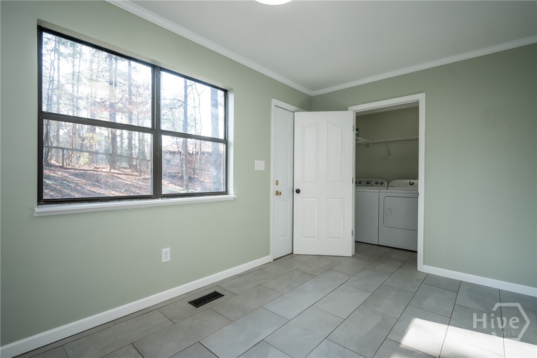 265 Round Table Road Athens, GA 30606 - Photo 9 of 22 Dining