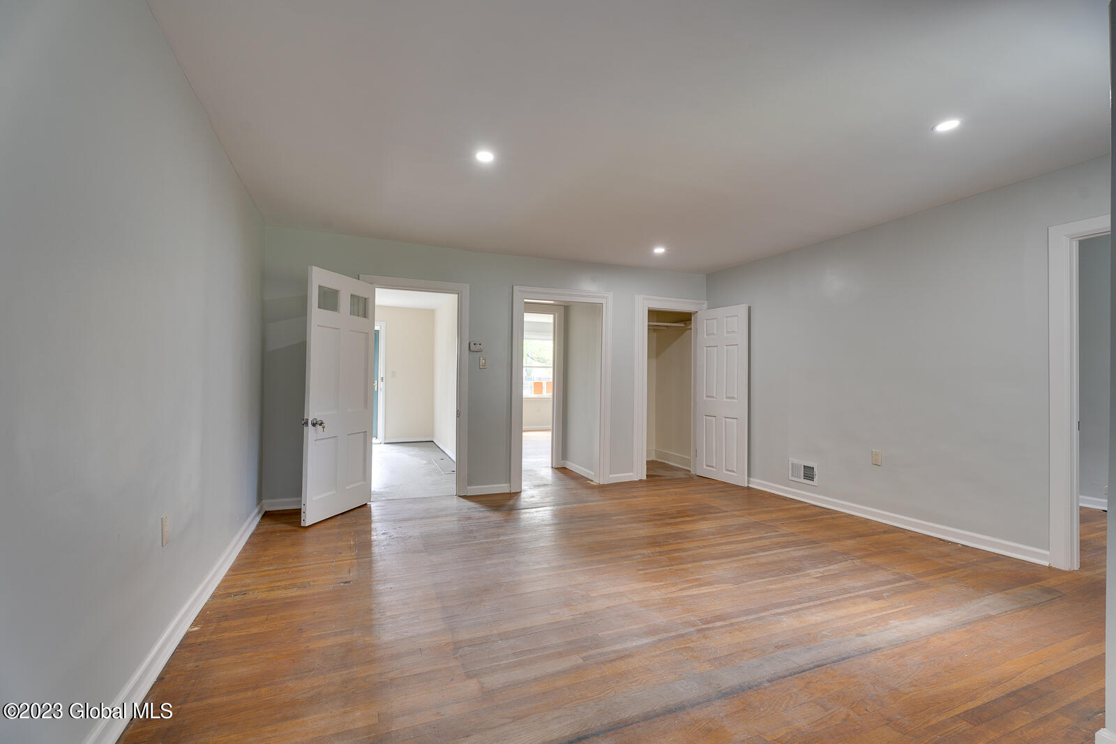 438 East Street Rensselaer, NY 12144 - Photo 4 of 32 DSC09333HDR