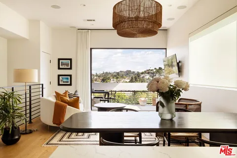 $1,395,000 | 3256 Colony Circle, Los Angeles, CA 90027