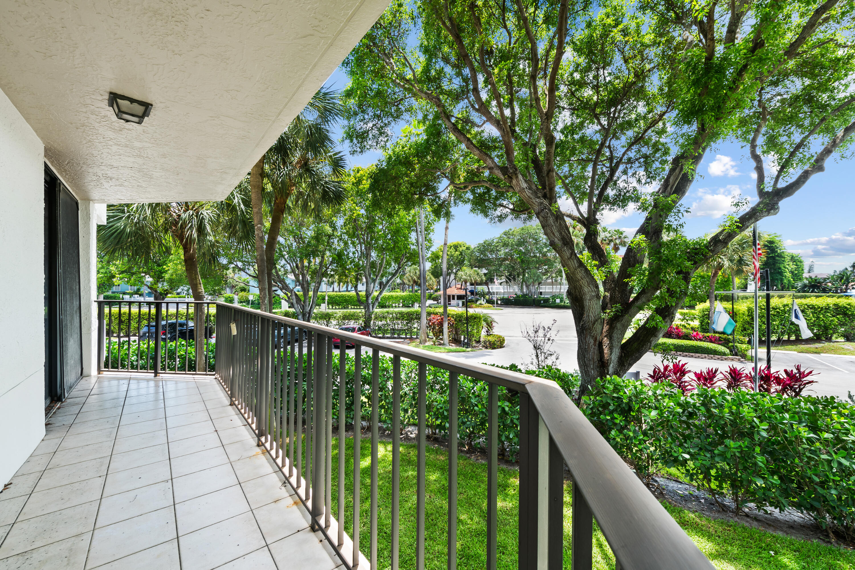 799 Jeffery Street, Unit 201 Boca Raton, FL 33487 - Photo 8 of 36 DSC_3728