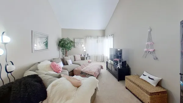 $245,000 | 772 Colorado Court, Unit 772, Carol Stream, IL 60188